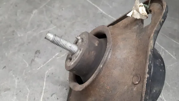 Motorhalterung Ford Fiesta MK5 image 5