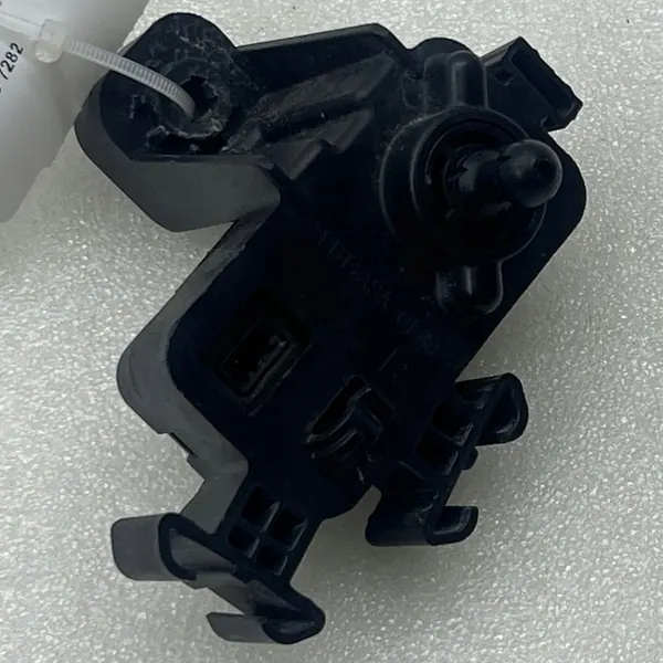 Motor de ajuste de faros Hyundai Kona I S192130100 image 2