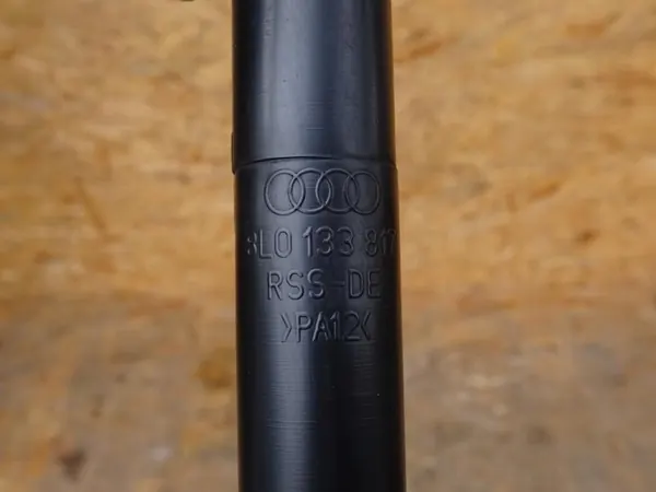 Luftrohr AUDI TT 8N A3 8L GOLF IV 1.8 TURBO 8L0133817 image 2