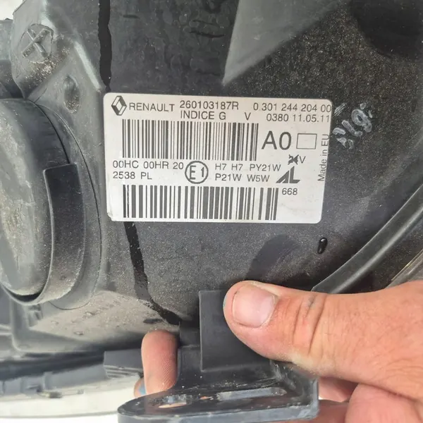 RENAULT MEGANE III 08- Oikea Etuvalaisin Tumma 260103187R image 9