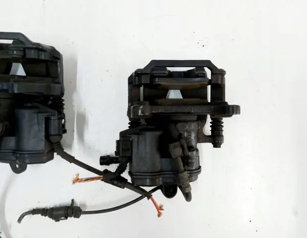 Audi Bremszangen & Scheiben Set OEM 8W0615105CQ image 6