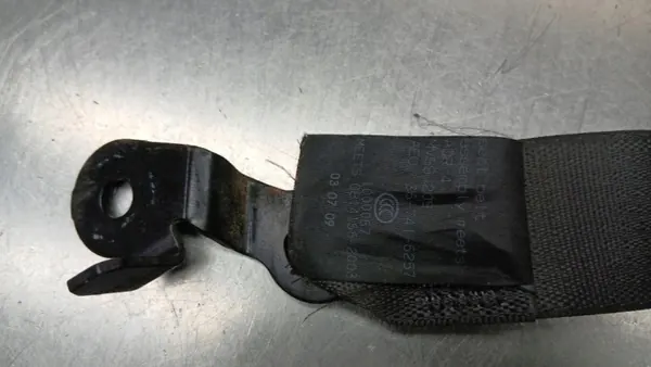 Turvavyö etu-oikea OEM 13290233 Opel Corsa D:lle image 3