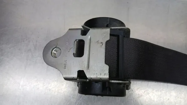 Turvavyö etu-oikea OEM 13290233 Opel Corsa D:lle image 8