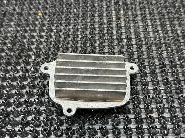 Controlador de Farol LED Lado Esquerdo Renault Koleos II B011009A image 1