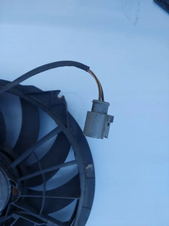 Kylarrubrik 400mm Audi A4 S4 B6 B7 4.2 OEM 8E0959455P image 3