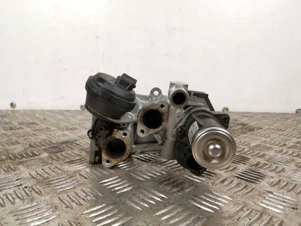 Válvula EGR usada OEM FBZ7701 para Volkswagen Tiguan image 2