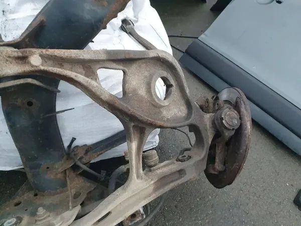 Hinterfedern OEM 400460487524 für Mercedes-Benz M-Klasse image 7