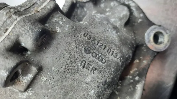 Pompa acqua VW LT35 2.5 SDI 1997 OEM 037121013A image 7