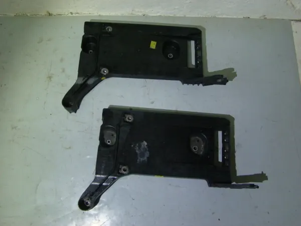 Accubasisbehuizing OEM 3Q0804869 voor Passat B8 image 2