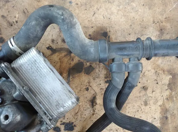 Enfriador de aceite 2.0 DCI Renault MC-39064 8200507878 image 2