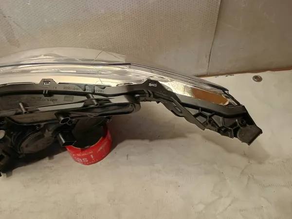 Oikea etuvalaisin Peugeot 208 12- 1685352480 OEM image 5