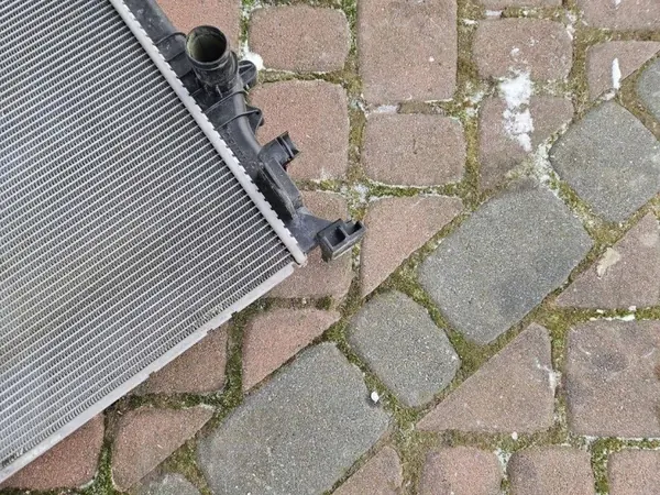 Radiateur d'eau OEM B656 pour Opel Corsa E 1.4T image 3
