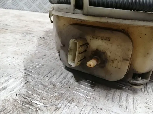 PEUGEOT 206 FL LIFT 1.6 HDI FAP Fluid Reservoir image 2