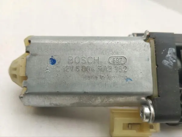 Stelmotor stoel OEM 6004RA3352 - Chrysler Pacifica image 4