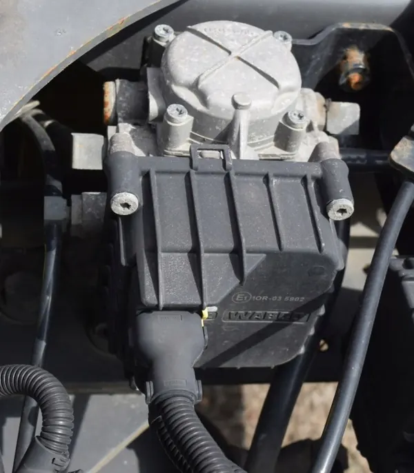EBS-venttiilimodulaattori OEM 4801066050 Etuakseli image 3