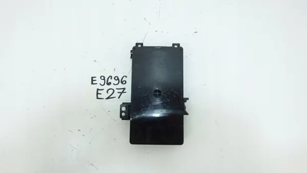 Module chargeur induction Mercedes W213 A2139006935 image 5