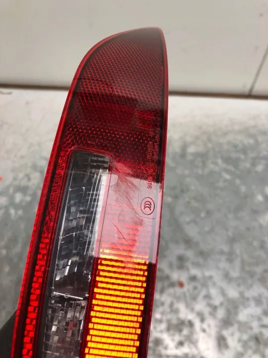 Feu antibrouillard arrière gauche Audi Q6 E-Tron OEM 85H945701-BILI image 3