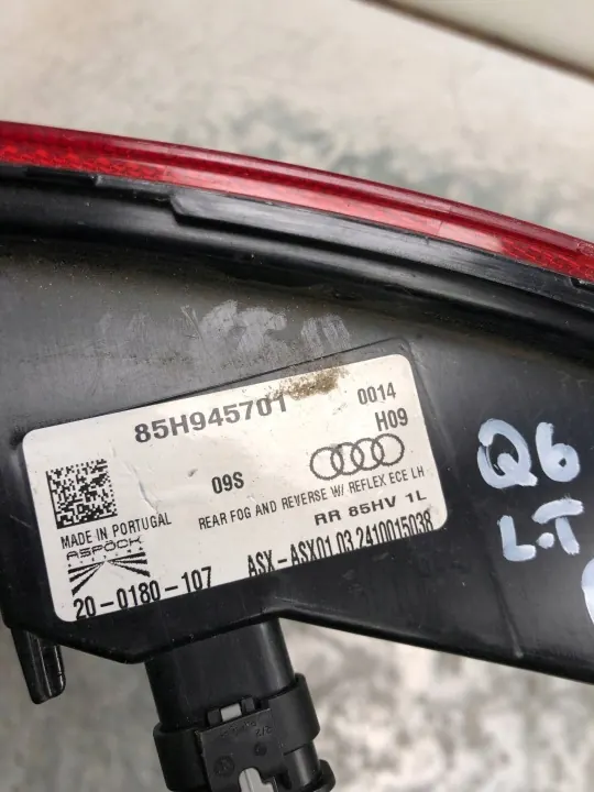Feu antibrouillard arrière gauche Audi Q6 E-Tron OEM 85H945701-BILI image 7
