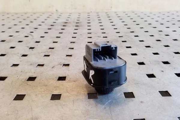 Spiegelverstellschalter SKODA SUPERB II 3T0959565A image 3