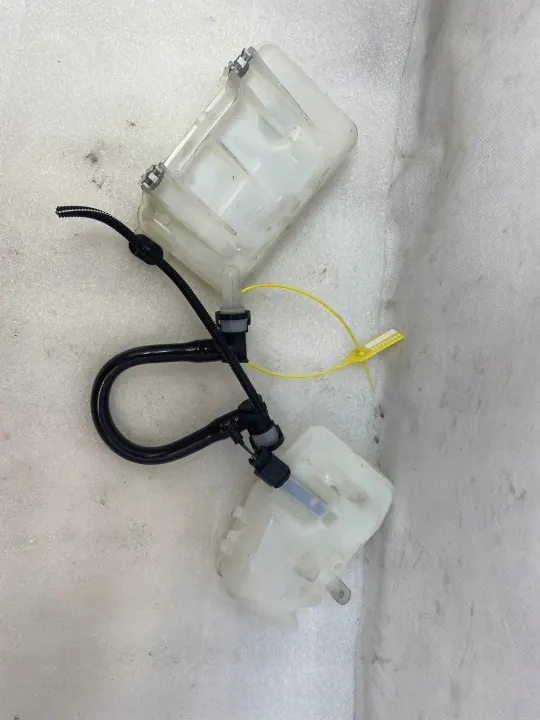Depósito de líquido de frenos OEM 460913647R 460914782R image 6