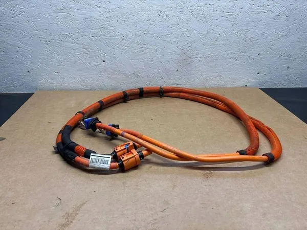 Câble de chargement de batterie PEUGEOT 2008 II 2022 image 5