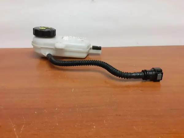 Cilindro maestro de freno OEM 10117 para Ford Transit image 5