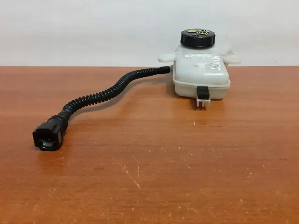Cilindro maestro de freno OEM 10117 para Ford Transit image 6