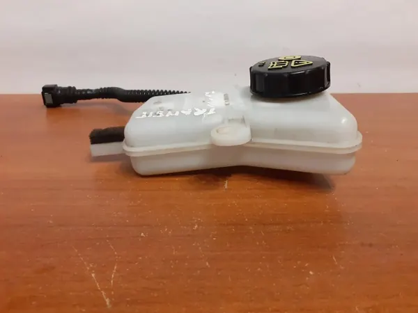 Cilindro maestro de freno OEM 10117 para Ford Transit image 7