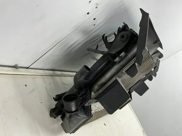 Conjunto de radiadores Dacia Logan Sandero 05-14r. 1.5 dCi OEM image 2