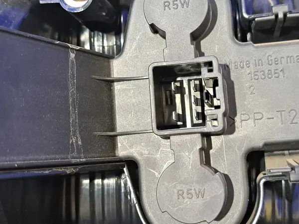 Lámpara trasera derecha Volvo S60 I 9483541 image 7