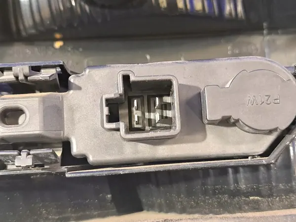 Lámpara trasera derecha Volvo S60 I 9483541 image 8