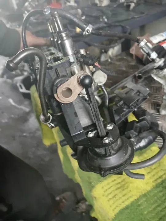 Coletor de admissão OE VAG 06J198211D image 2