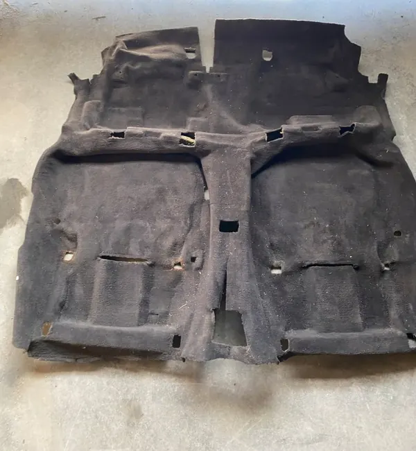 Begagnad svart golvmatta OEM WYKŁADZINA/SDV10556 image 2