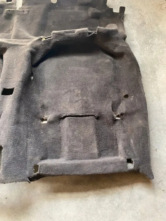 Begagnad svart golvmatta OEM WYKŁADZINA/SDV10556 image 3
