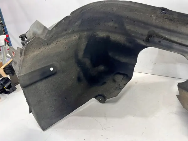 Right Front Wheel Arch Audi A3 8V image 3