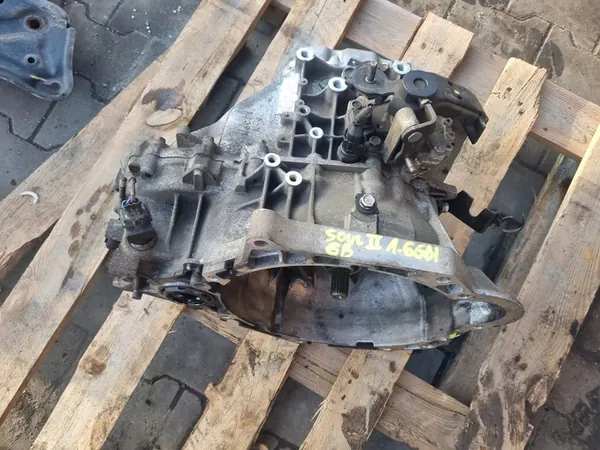 KIA SOUL II 13-19 1.6 GDI Manuaalivaihteisto M6CF1 image 2