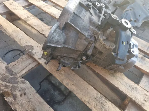 KIA SOUL II 13-19 1.6 GDI Manuaalivaihteisto M6CF1 image 6