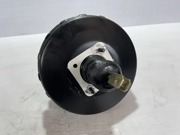 MERCEDES ML W163 2.7CDI Brake Booster image 2