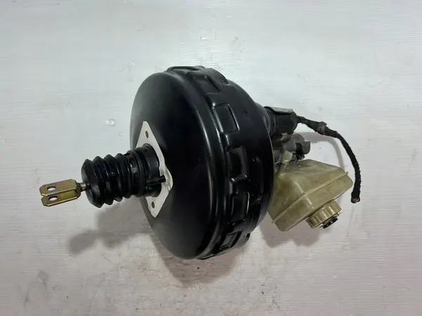 MERCEDES ML W163 2.7CDI Brake Booster image 4