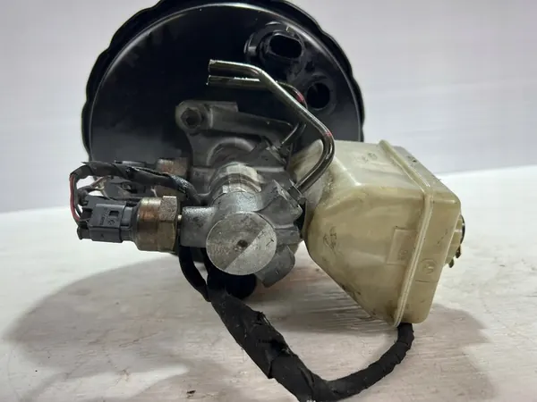 MERCEDES ML W163 2.7CDI Brake Booster image 8