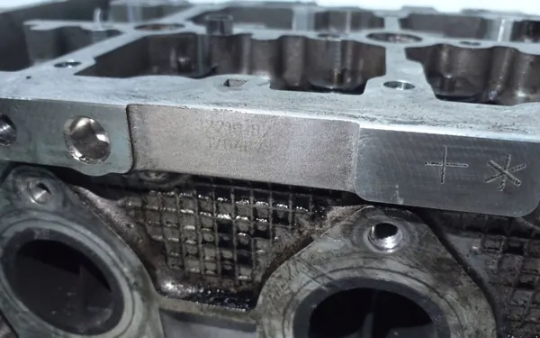 Culata Motor BMW OEM 1557378 - Usado image 8