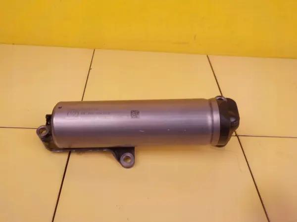 Pompe à huile Jaguar XE 2.0D OEM 0501327294 - Occasion image 2