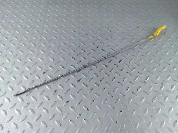 Audi OE Öljytikku OEM 05E115611B image 2