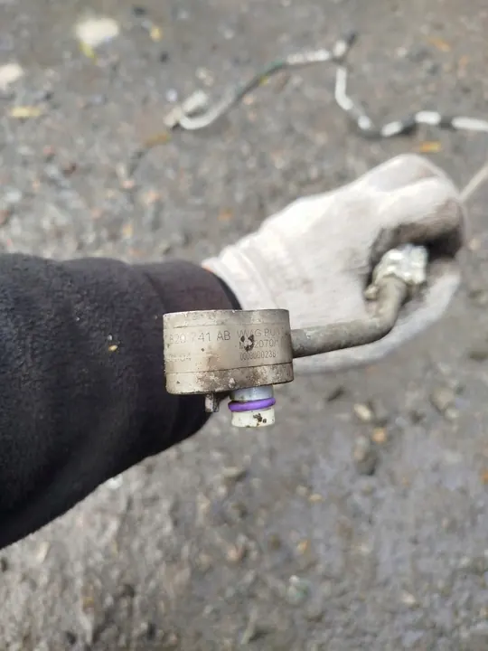 A/C-putki Octavia II Golf V Leon II Audi A3 1K0820741AB image 8