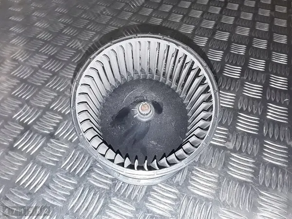 Nissan OEM T1015019KB Lämmityspuhaltimen moottorituuletin image 2