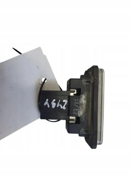 Luz de matrícula Tesla Model S 2014 OEM A2038200256 image 3