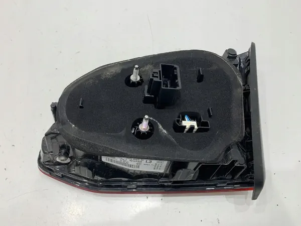 Luz interior trasera izquierda VW Golf VII Kombi image 3