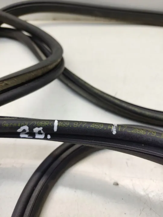 Audi A6 C7 Schiebedachdichtung OEM 4G9877459A - Gebraucht image 3