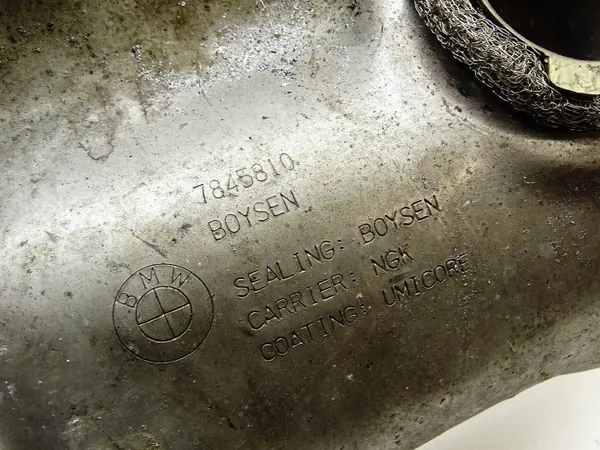 BMW 5 F10 Lämpösuoja OEM 7845810 - Käytetty image 8