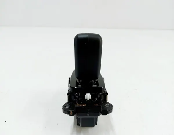 Seletor de mudanças Volvo XC40 OEM 32324877 - Usado image 4
